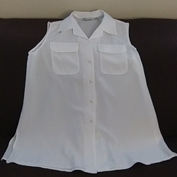 Joanna White Sleeveless Blouse. Size M - Picture 4 of 7
